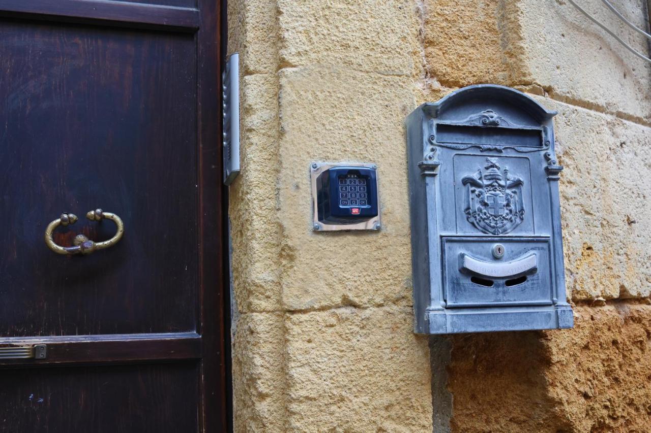 Charme In Centro - Tourist Rental Agrigento Zewnętrze zdjęcie